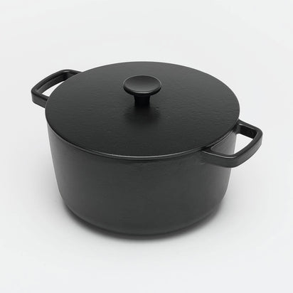 C1 CAST IRON CASSEROLE 23CM